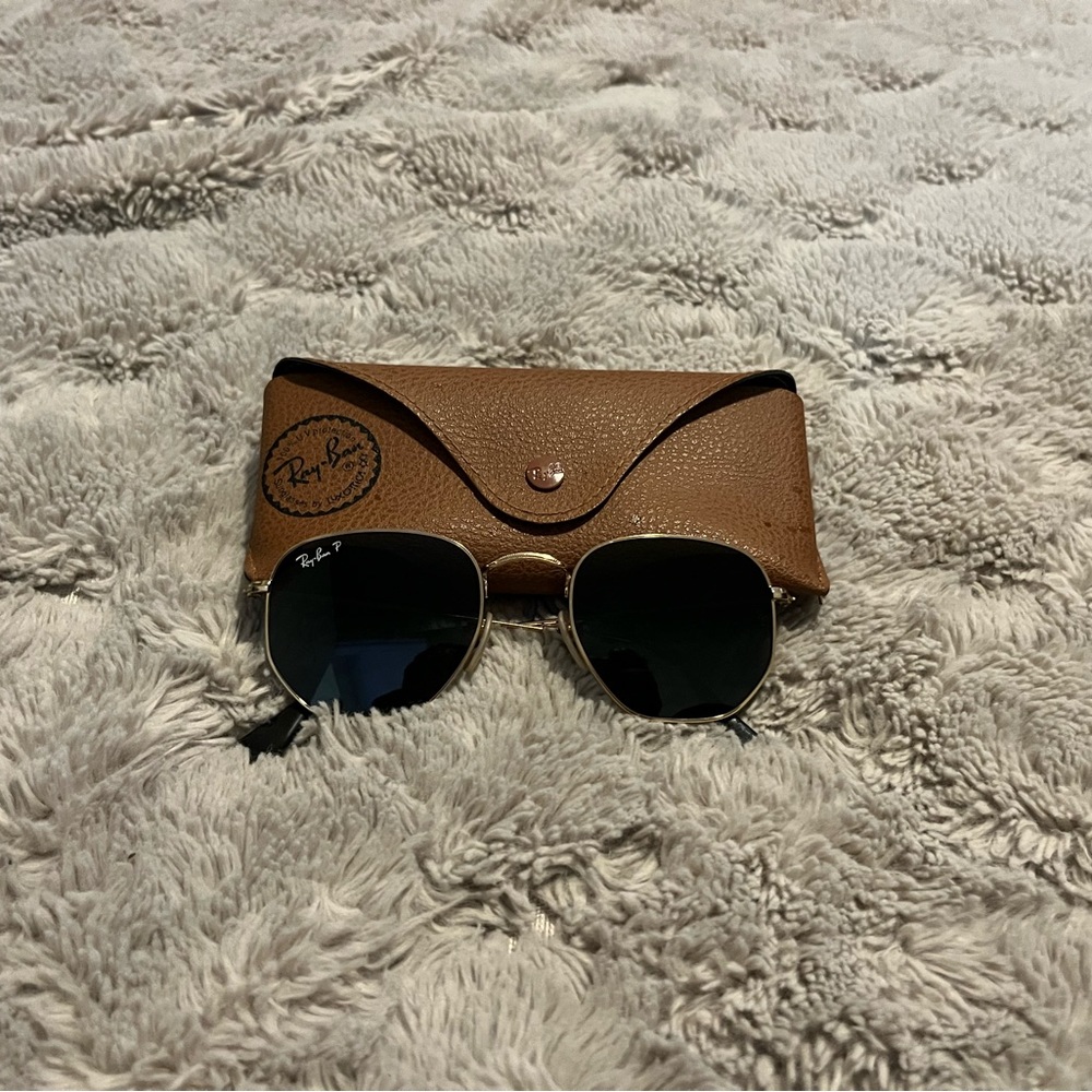 🤎HEXAGON FLAT RAY BANS🤎